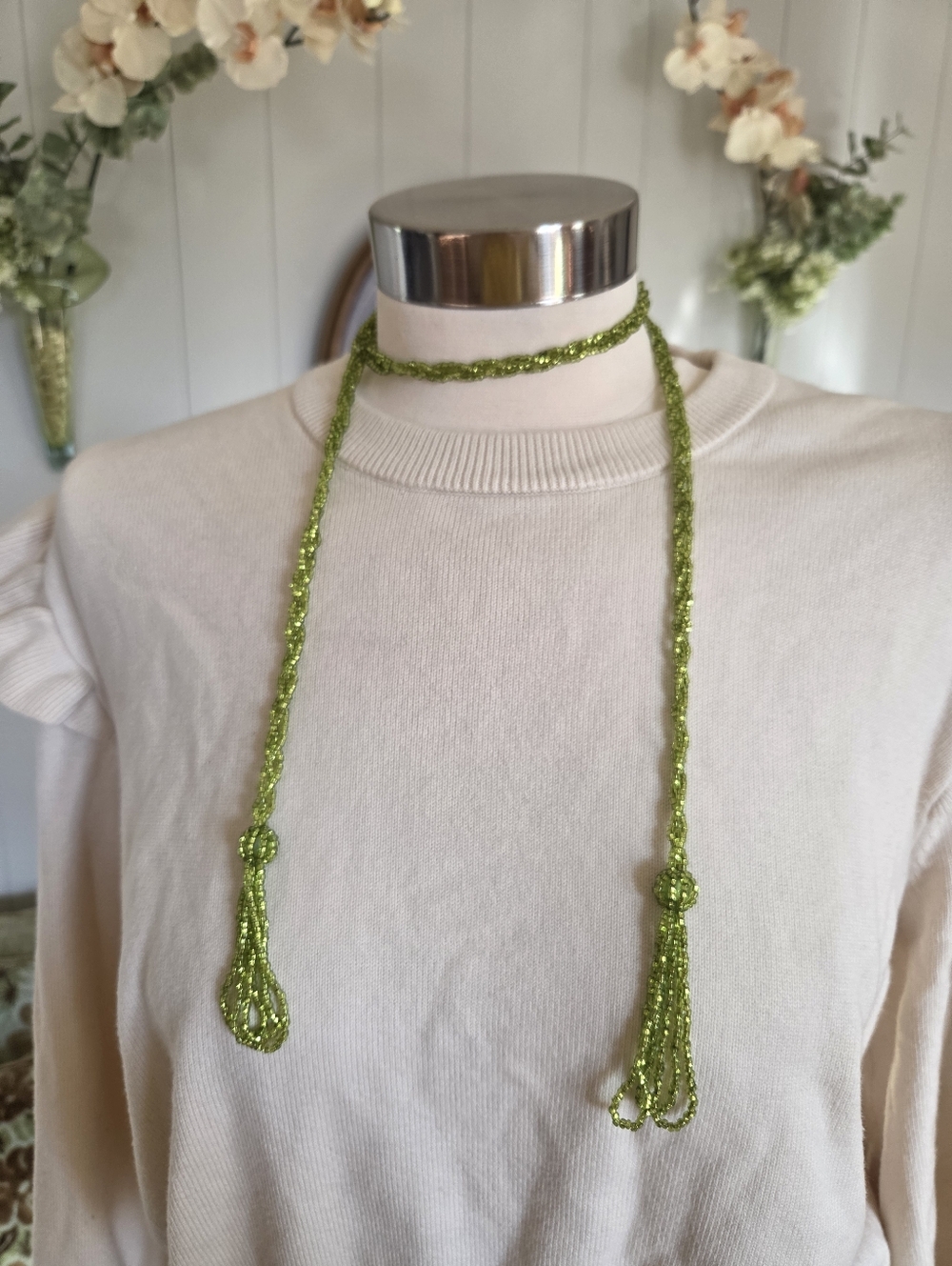Vintage Handmade Green Beaded Lariat Necklace - Women Jewelry